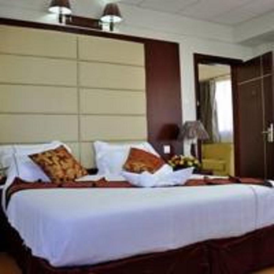 Rahnile Hotel Bahir Dar Exterior photo