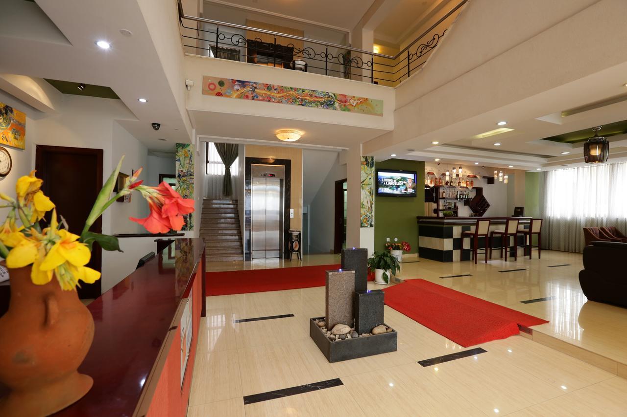 Rahnile Hotel Bahir Dar Exterior photo